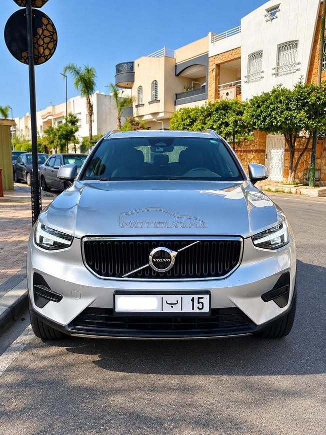 Volvo XC40 B3 2025 micro hybride 1 ère main 