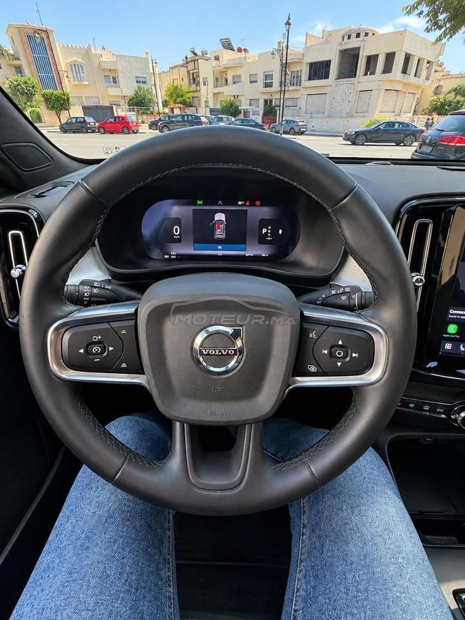 Volvo XC40 B3 2025 micro hybride 1 ère main 