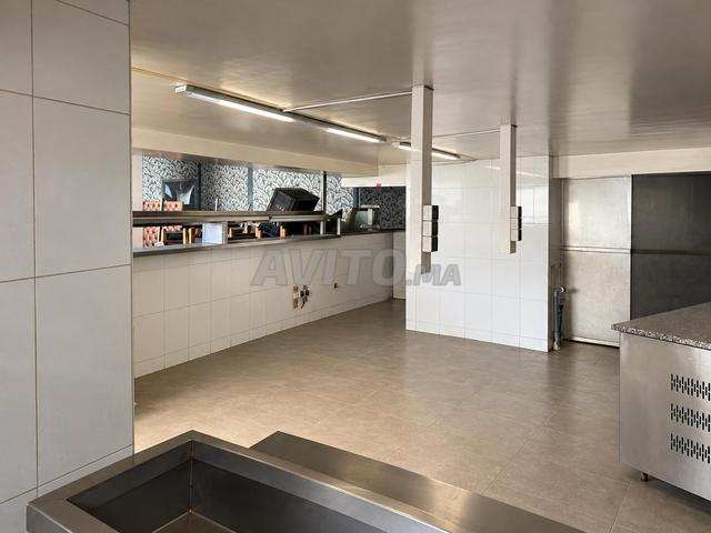 Commerce à vendre 380 m² Emplacement stratégique - 2
