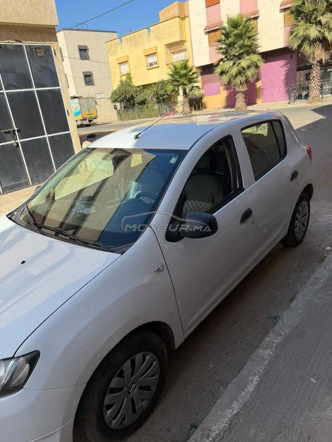 je met en vente dacia sandero M2016
