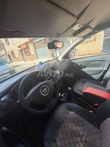 Je mets en vente Dacia Sandero M2016 - 2