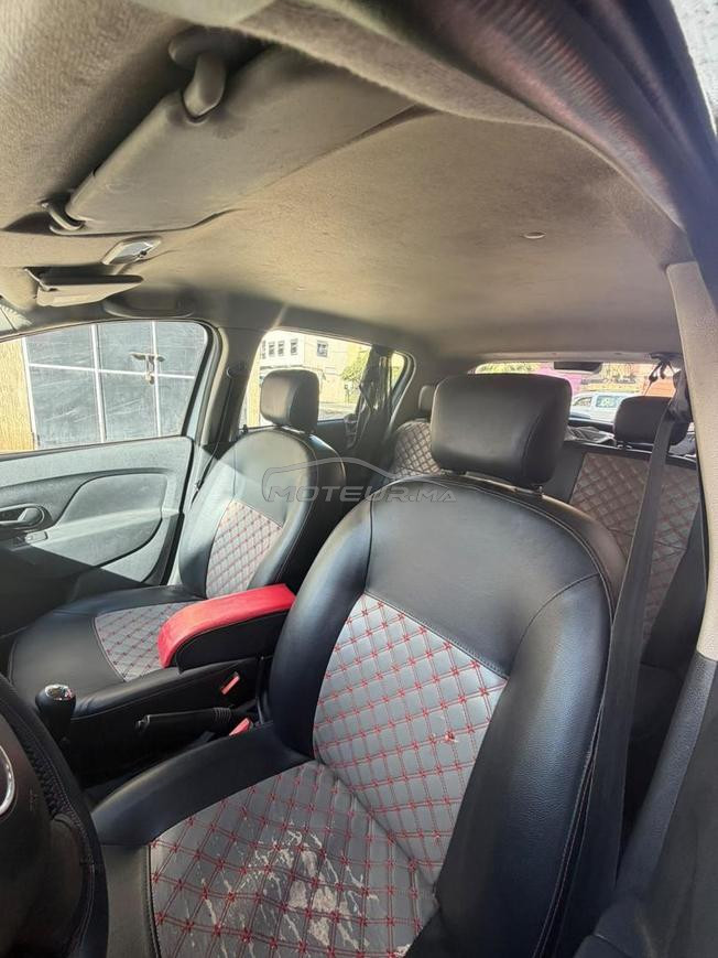 je met en vente dacia sandero M2016