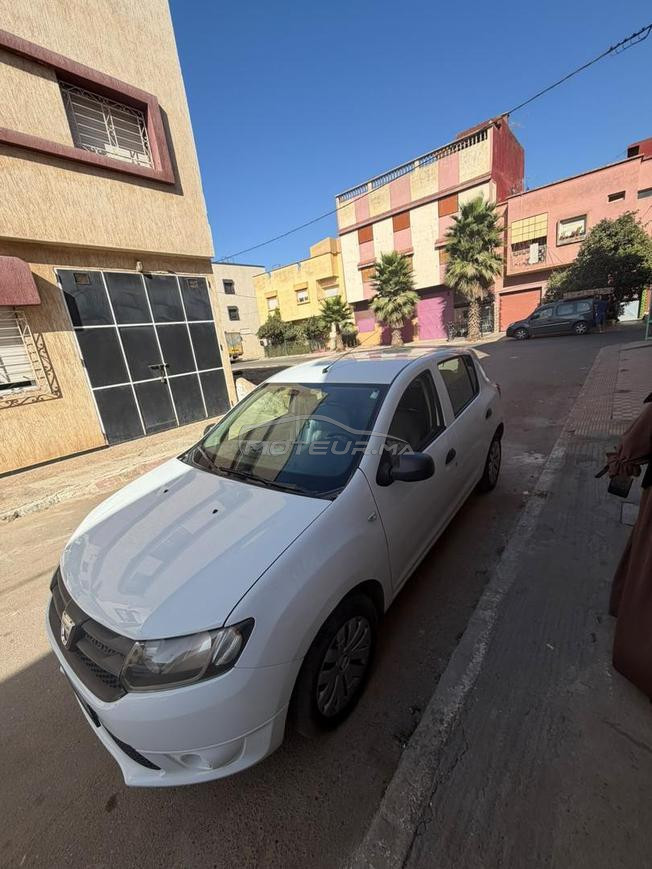 je met en vente dacia sandero M2016