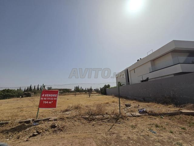 Terrain villa 704 m2 Al Badie - 2