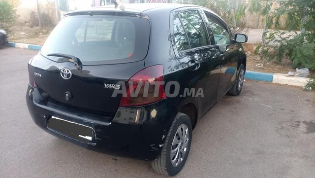 Toyota Yaris essence 6 chevaux - 2