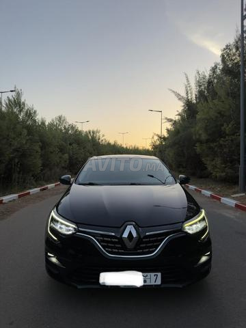 Mégane modèle 2022 kilométrage 81 légal lantanc