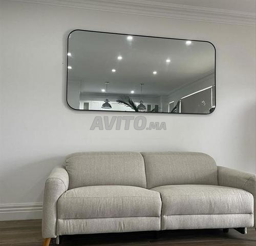 Miroir avec cadre en polyester - 2