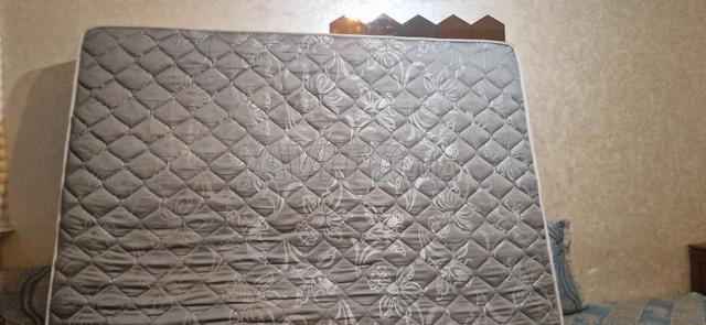 Matelas en très bon état 140×190 - 2