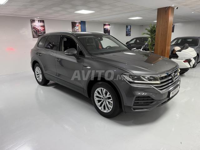 VOLKSWAGEN Touareg - 2