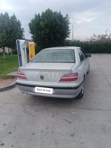 سيارة بيجو 406 للبيع بحالة جيدة