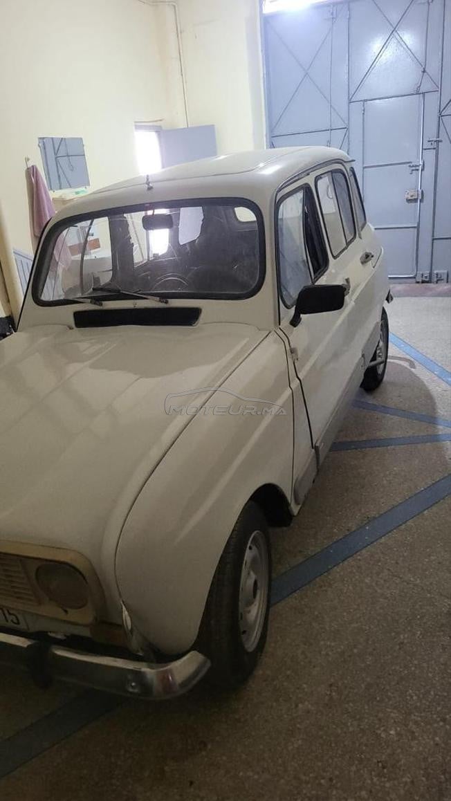 Renault R4 Essence Manuelle 1981 à Khénifra