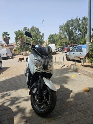 ياماها XMAX