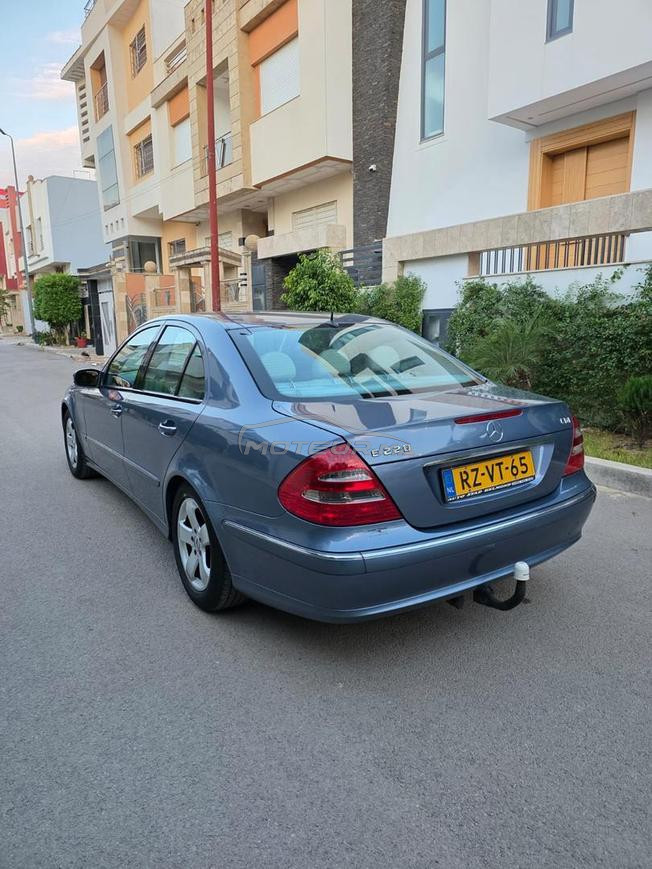 Mercedes-Benz E220 2003 - 2012
