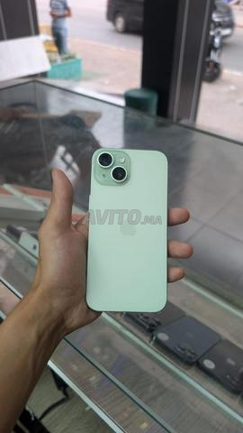 iPhone 15 128Go Vert - Écran changé Original - 2