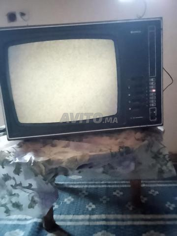 Télévision Hitachi modèle 1980