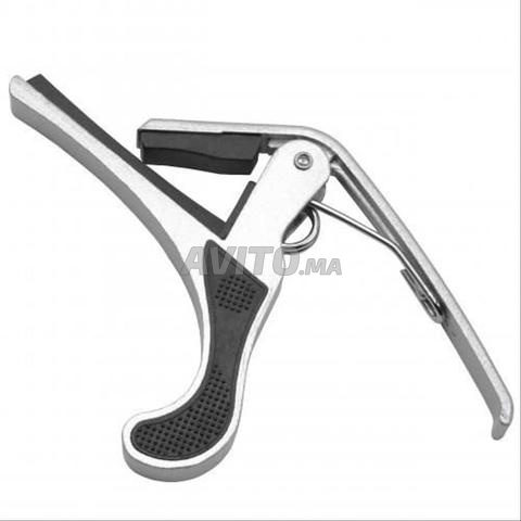ED-03 Capodastre pour guitare couleur gris - 2