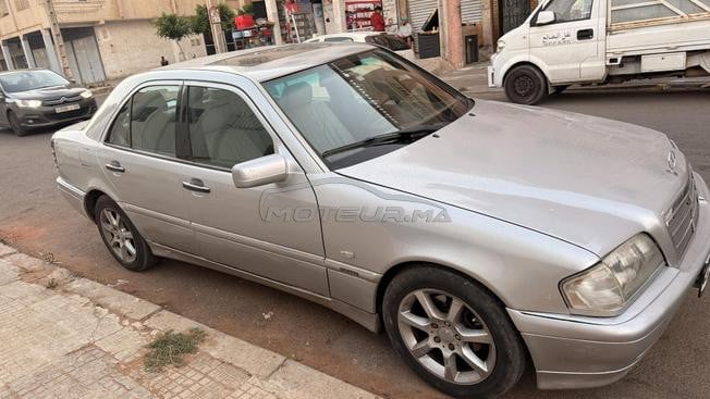 Mercedes Benz 220 1997