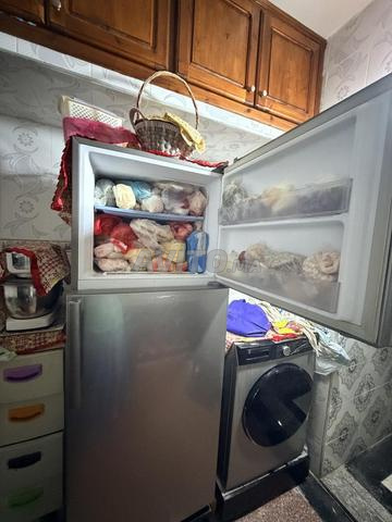 Réfrigérateur Samsung avec congélateur en très bon état - 2