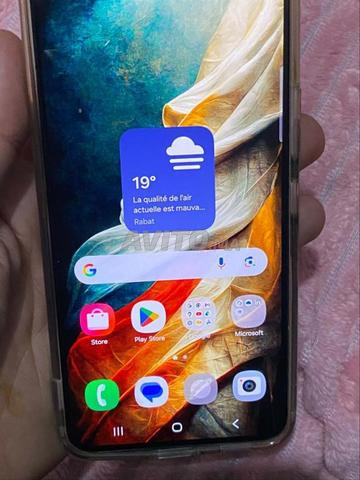 Samsung S22 - 2