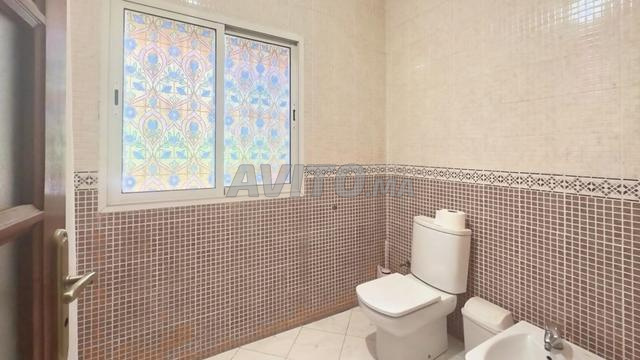 فيلا مفروشة 3 غرف عين مزوار 130 م2