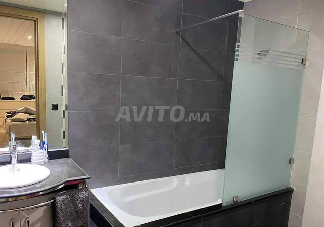 Coquette appartement vide 3 chambres et salon - 2