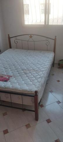 Je mets en vente un lit avec matelas - 2