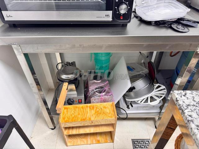 TABLE DE TRAVAIL EN INOX AVEC ÉTAGÈRE 1.00M