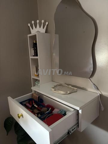 Coiffeuse avec miroir - 2