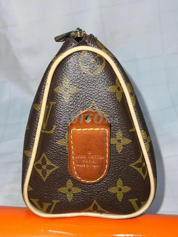 Louis Vuitton Trousse 23 Monogram - 2