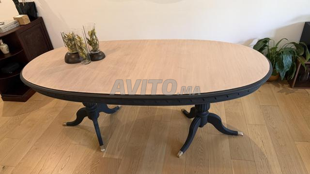 Grande table de salle à manger extensible - 2