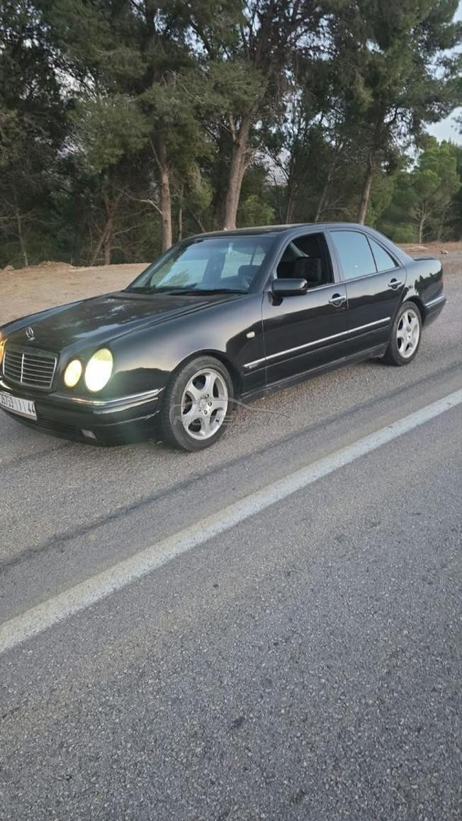 Mercedes-Benz E200 à vendre 