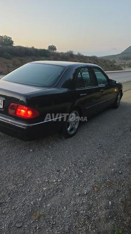Mercedes-Benz E200 à vendre - 2
