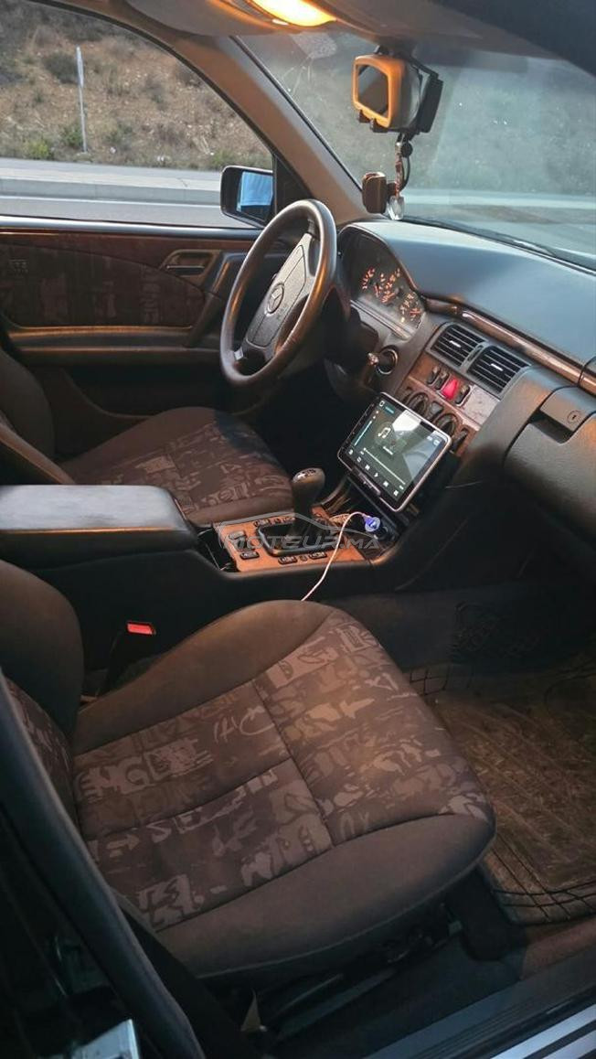 Mercedes-Benz E200 à vendre 