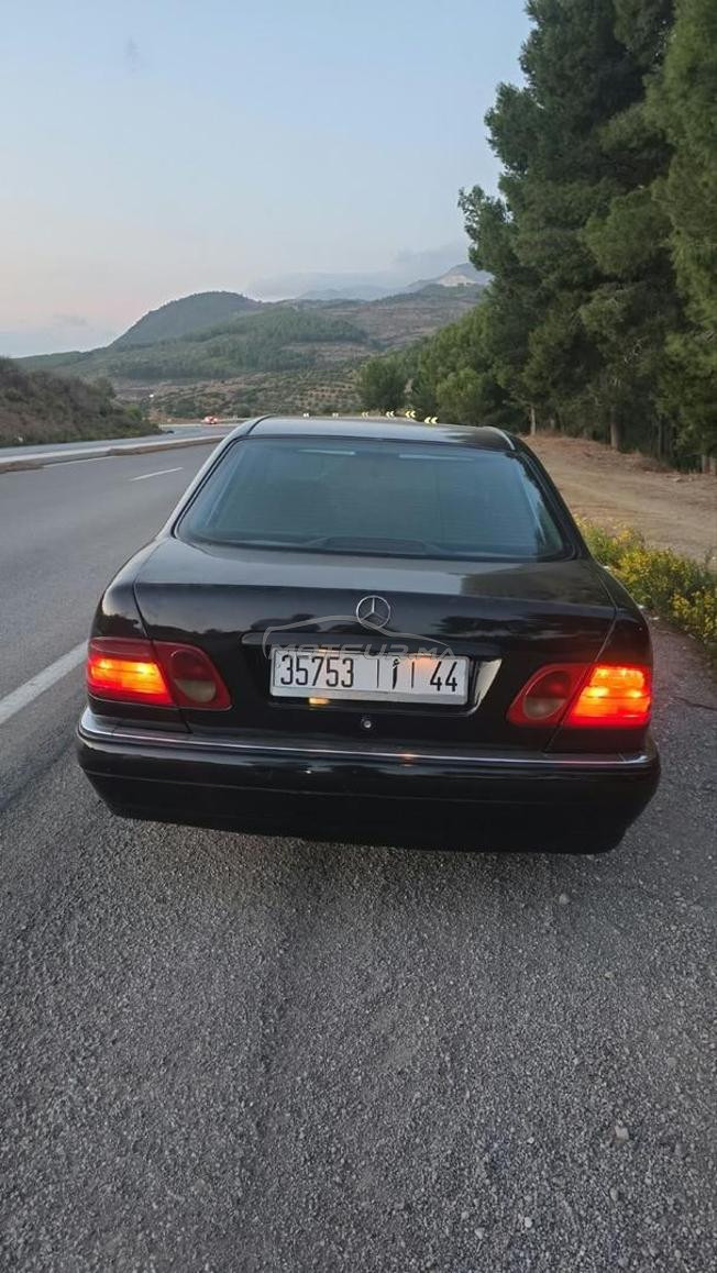 Mercedes-Benz E200 à vendre 