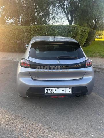 Peugeot 208 Diesel Automatique 2021 à Casablanca - 2