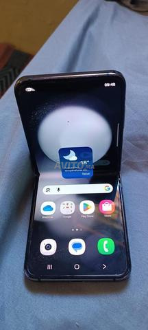 Téléphone Galaxy Z Flip 5 - 2