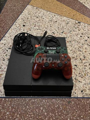 PS4 avec 2 manettes, jouable en ligne - 2