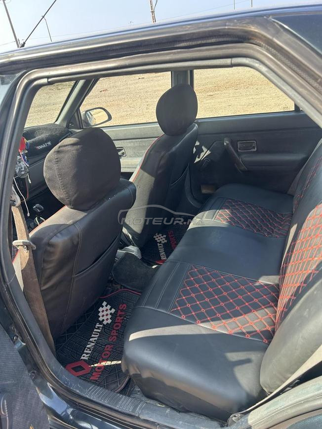 Renault R19 Essence Manuelle 2000 à Agadir