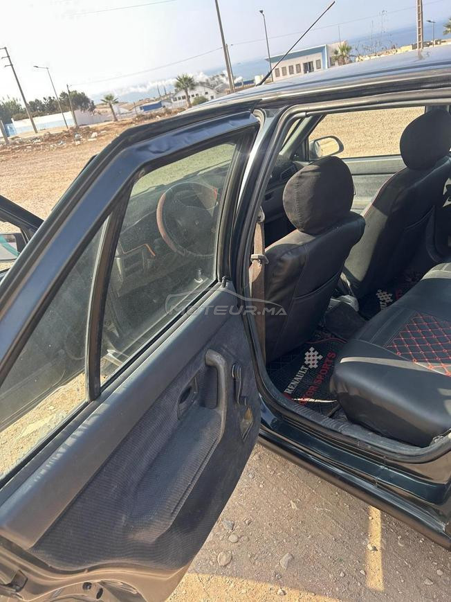 Renault R19 Essence Manuelle 2000 à Agadir