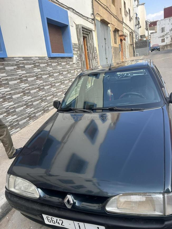 Renault R19 Essence Manuelle 2000 à Agadir