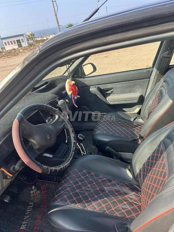 رونو R19 بنزين يدوية 2000 في أكادير - 2
