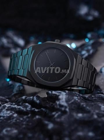 ساعة يد رجالية باللون الأسود الملكي (All Black) ✨⌚