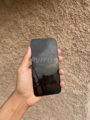 iPhone 13 normal propre 10/10 - 2
