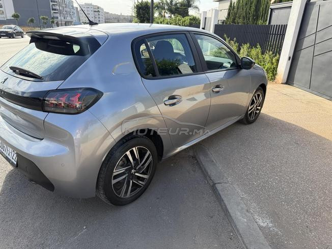 Peugeot 208 tt optins model 2023