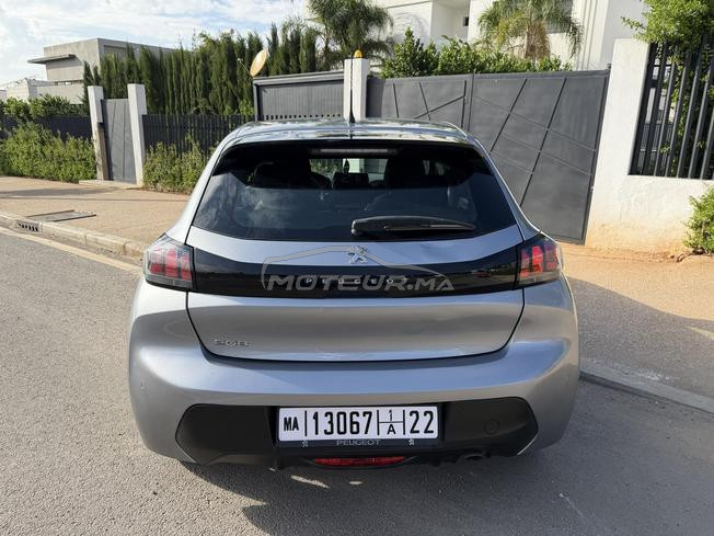 Peugeot 208 tt optins model 2023
