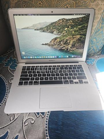 MacBook Air d'occasion en bon état.