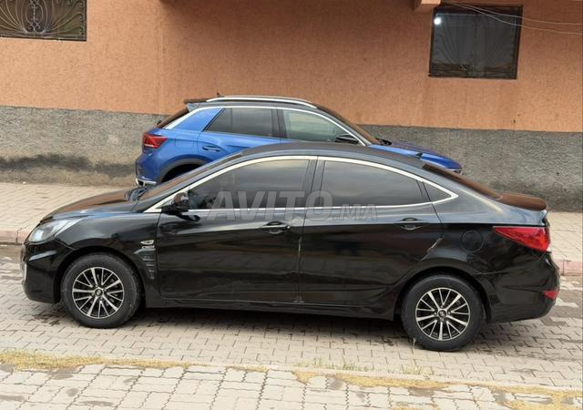 Hyundai Accent - 2