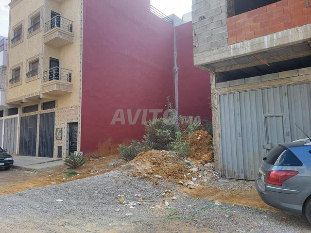 Terrain R+2 commercial de 80 m² à vendre sur EL KAMOUNI