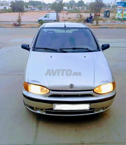 Voiture propre et belle - 2