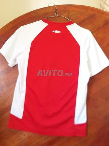 T-shirt de sport Umbro original pour enfants en excellent état - 2